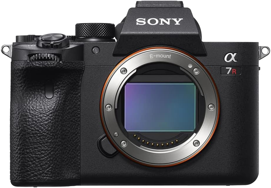 Sony ▫️ Alpha 7R IV (Full Frame) 61MP, vídeo 4K, 10 fps burst, Eye-AF, WiFi, apenas o corpo: Ideal para fotografia de paisagem, retrato e estúdio em alta resolução. Cor Preto